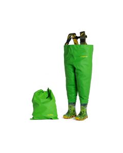 waders fishing enfant cuissarde pêche rivière truite vert nature